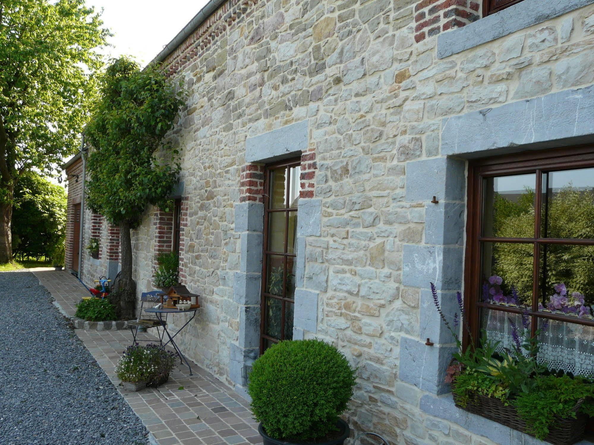 B&B Aux Gaietes De La Sabotiere Seloignes Exterior photo